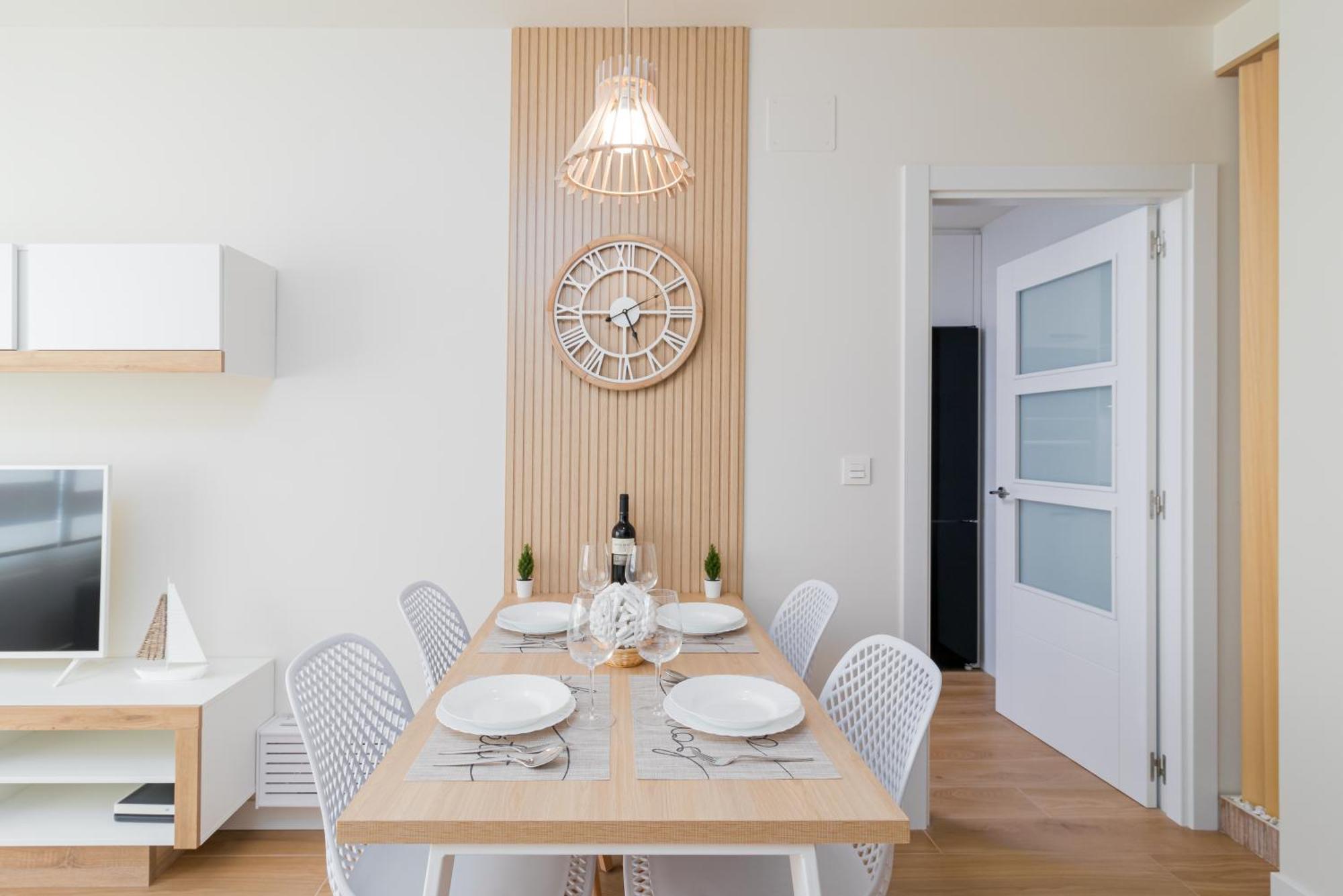 Home In Castro Con Parking Кастро-Урдиалес Экстерьер фото